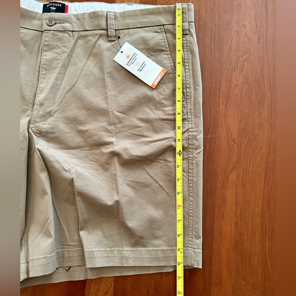 Dockers Khaki Shorts - Picture 2 of 10